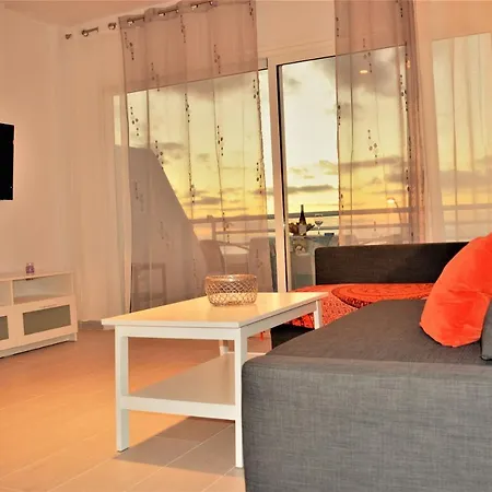 Апартаменты Oceanview Cristianos Лос Кристианос